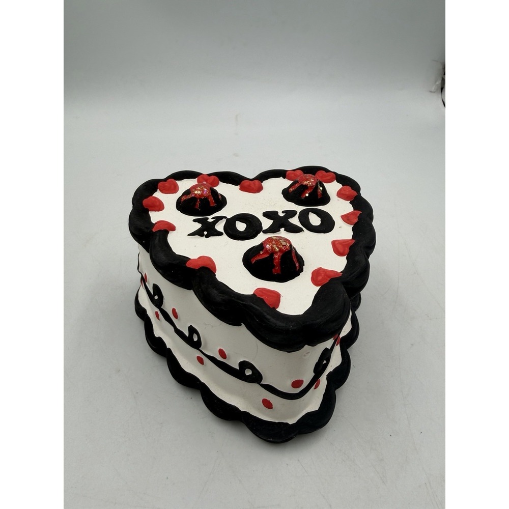 Handmade Ceramic Hand Painted Decorative Heart Display Xoxo Sweet Treats